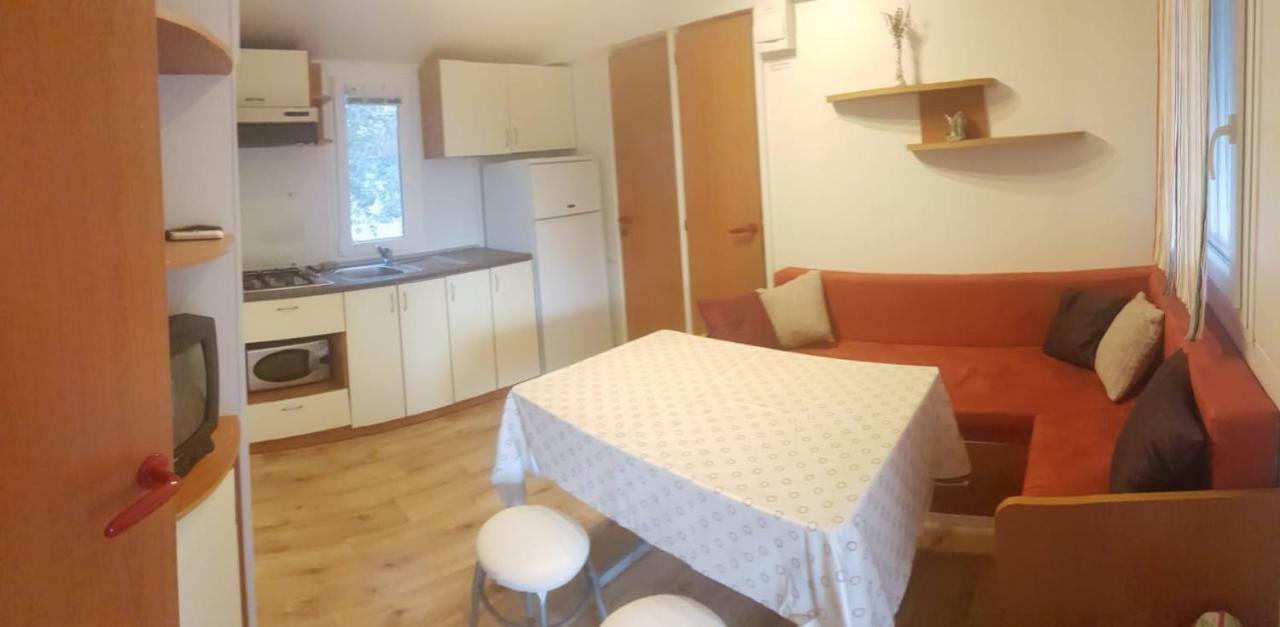 Mobile Homes Olive And Sea Bibinje Exterior photo